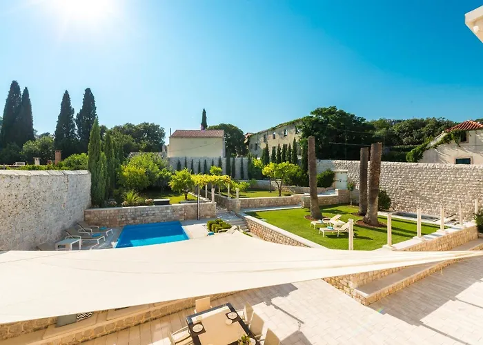 Pugliesi Villa *