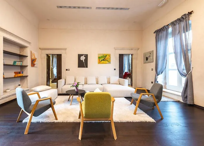 Pugliesi Villa *