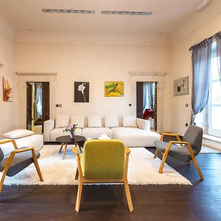 Pugliesi Vila *